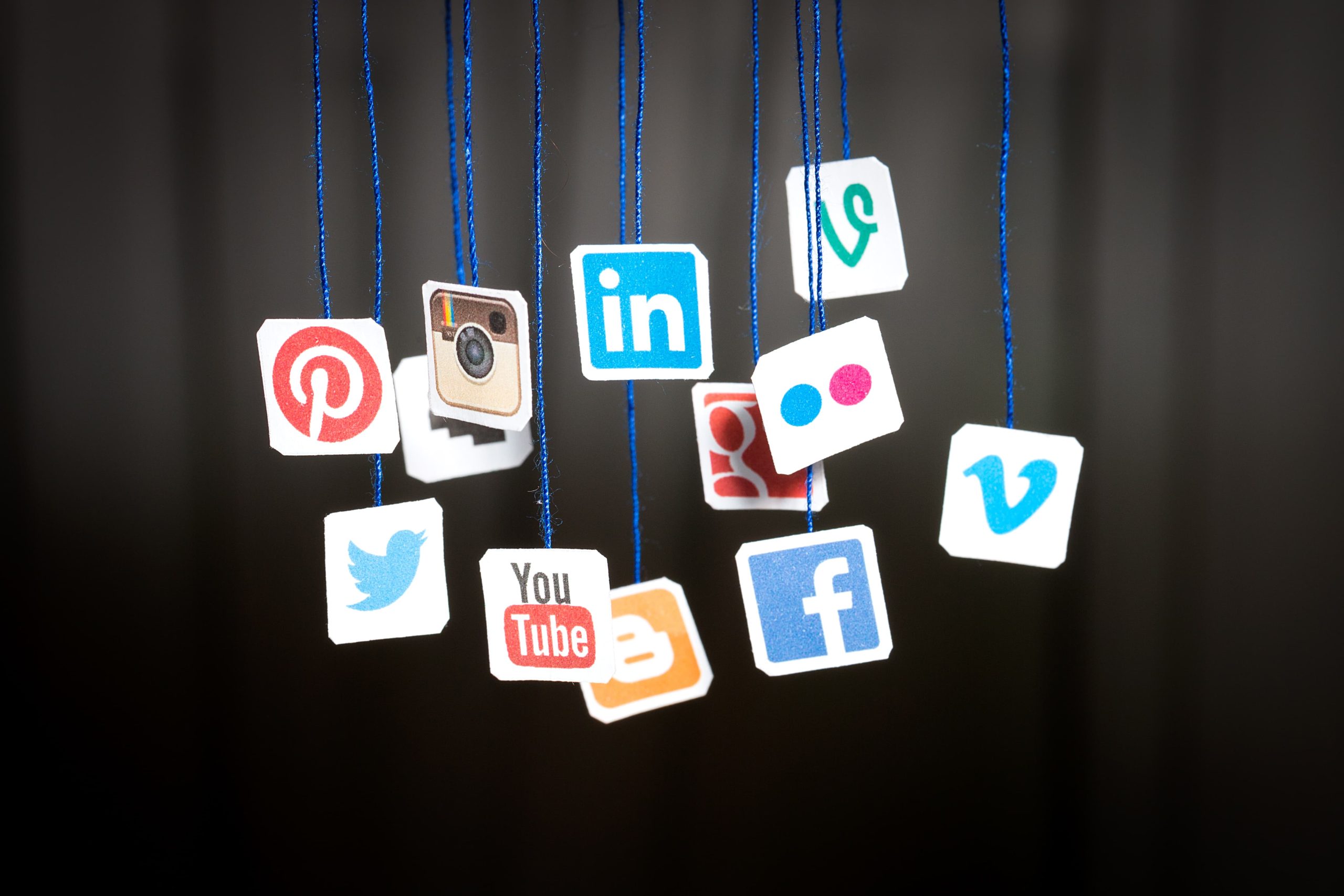 التسويق عبر وسائل التواصل الاجتماعي (Social Media Marketing – SMM)