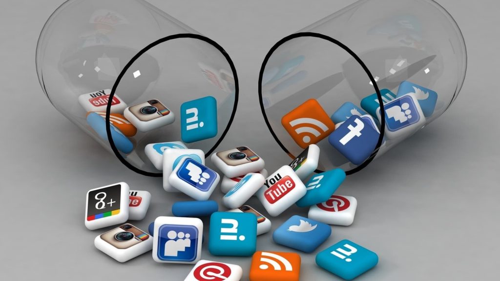التسويق عبر وسائل التواصل الاجتماعي (Social Media Marketing - SMM) 3 التسويق عبر وسائل التواصل الاجتماعي