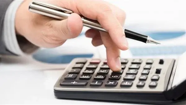 الفاتورة الضريبية والفاتورة العادية