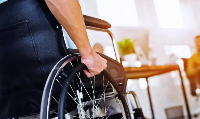 أهم عناصر بيئة عمل ذوي الإعاقة في نظام العمل الكويتي 3 بيئة عمل ذوي الإعاقة