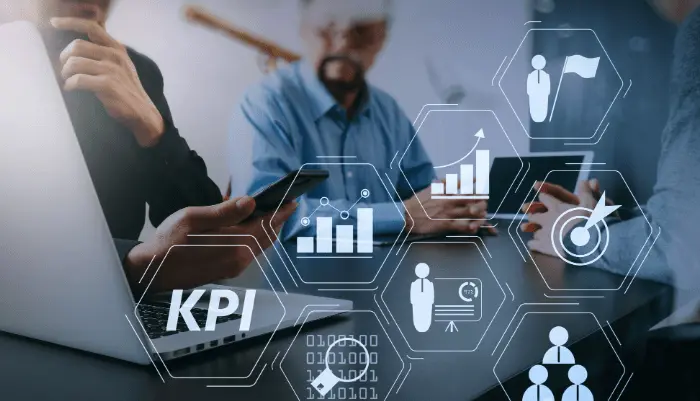 مؤشرات قياس الأداء للموارد البشرية التي لا يمكن الاستغناء عنها