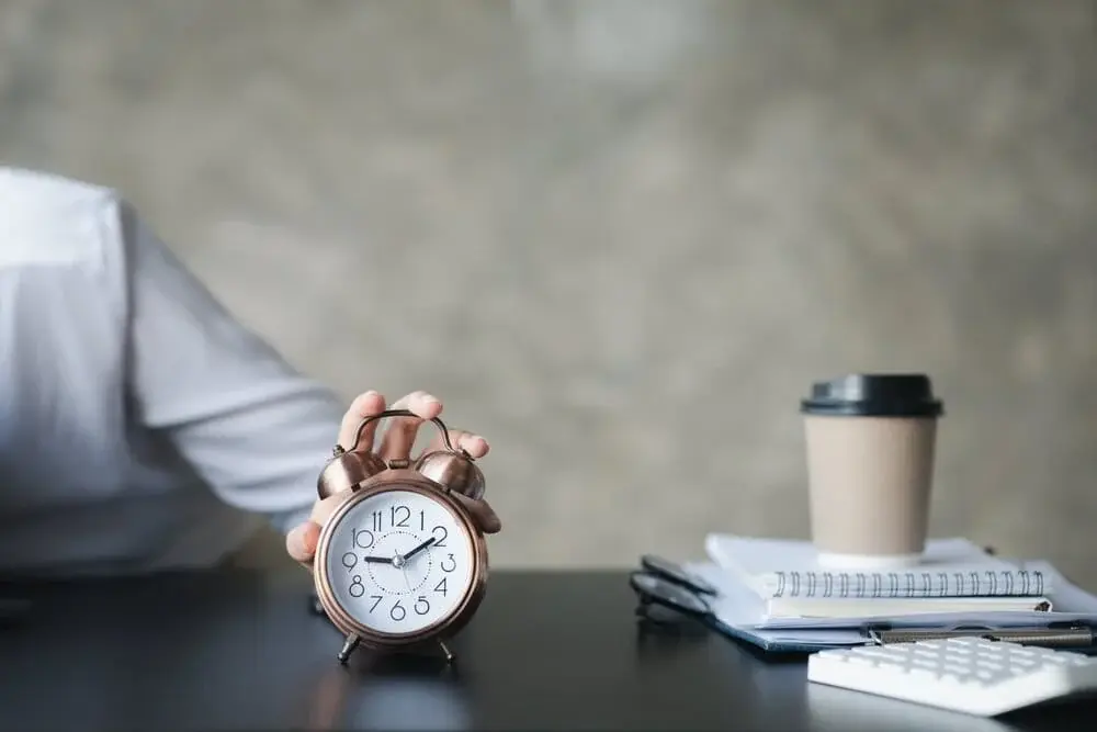 فترات الراحة والإجازة الأسبوعية