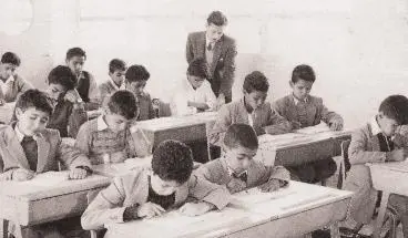 افتتاح مدرسة المباركية في الكويت