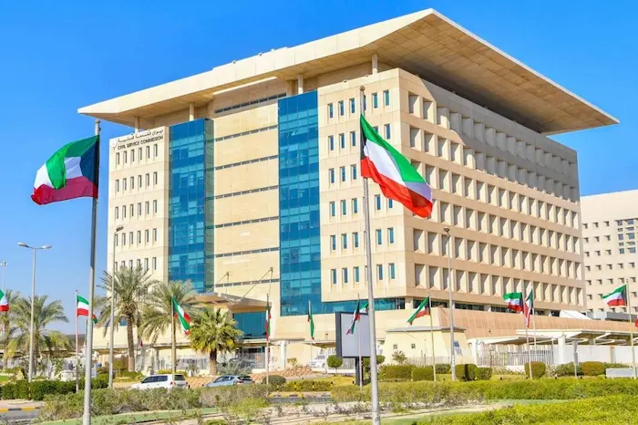تفاصيل مرسوم بيع رصيد الاجازات في الكويت