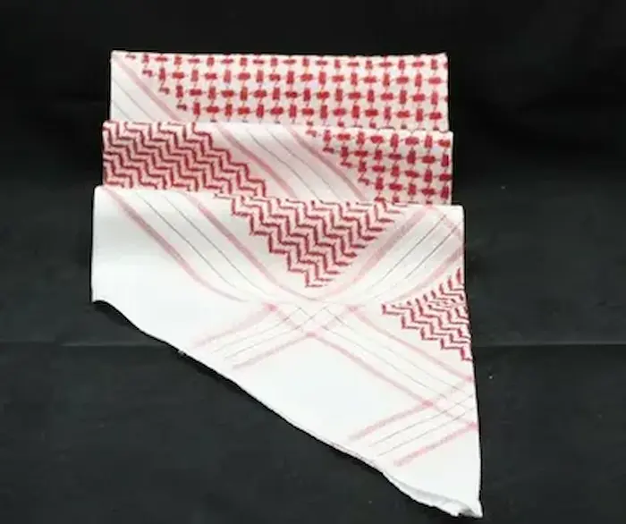 شماغ كارتير الاصلي في الكويت 6 i 22 2